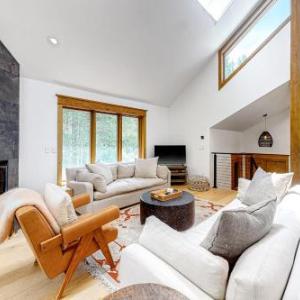 East Vail Modern Mountain