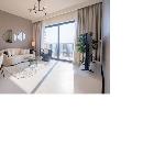 Elegant Condo With City Views And Dubai Skyline Dubai