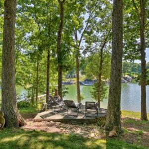 Idyllic Lake Norman Getaway Less Than 2 Mi to Marina!