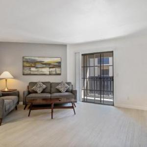 Stay Gia - Modern Newly Renovated 2 Br Apartment - Swimming Pool