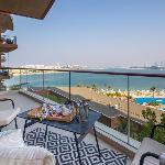 Exquisite 1BR in Palm Jumeirah - Full Sea Views! Dubai 