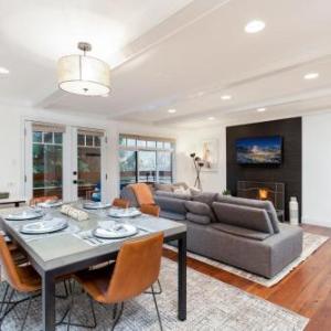 Updated 3BR 3BA with Pool - Steps to Town