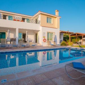 Bella Katerina Villa with pool in Coral Bay