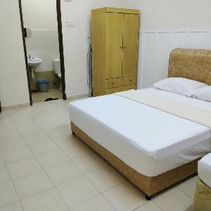 COZY Homestay  3BR KTCC Pantai Batu Burok HSNZ