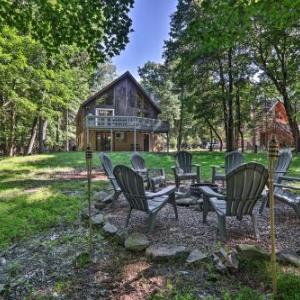 Poconos Hideaway with Game Room Less Than 3 Mi to Ski!