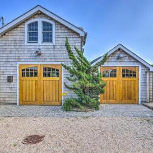 Elegant Hamptons Hideaway with Path to Beach!