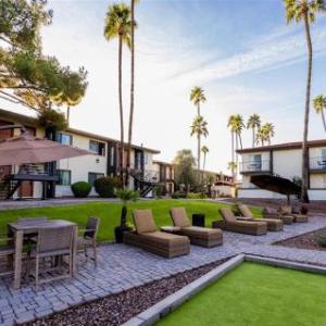 125 Fully Furnished 1BR Suite-Prime Location