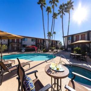 Fully Furnished 1BR Suite-Prime Location 110