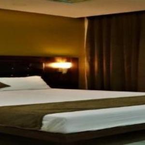 Hotel Om Palace