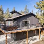 Pet Friendly Pine Knoll Home
