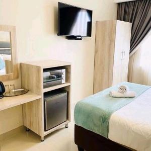 Bayside Hotel & Self Catering