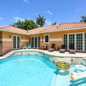 Mediterranean Paradise with Pool 5 Mins to Beach home