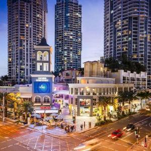 Surfers Paradise Central 2BR apartment oceanview