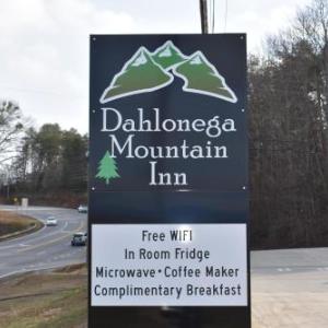 Dahlonega Mountain Inn