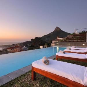 Camps Bay studio apartment - luxurious with stunning sea view