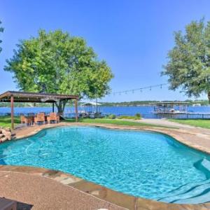 Granbury Getaway with Lakefront Outdoor Oasis!