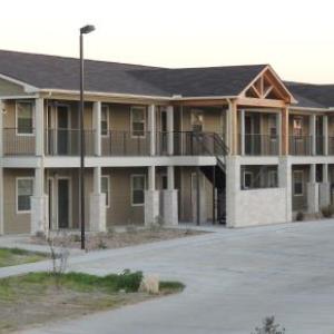 Eagles Den Suites at Carrizo Springs