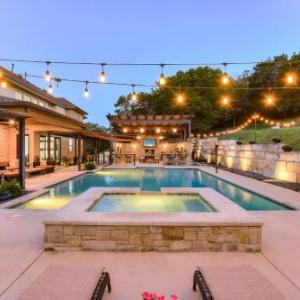 THE ABOVE HILLSIDE ESTATE AUSTIN home