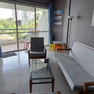 Nat's Seri Bulan beach pool home @teluk kemang