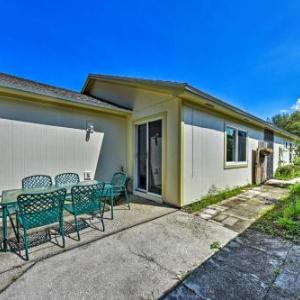 Home with Yard and Treehouse Less Than 10 Mi to JAX Beach