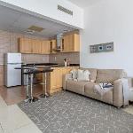 Fabulous Spacious Studio in JLT - Sleeps 3 