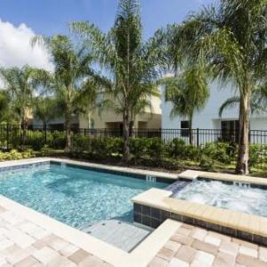 7BR Luxury Home - Family Resort - Private Pool Hot Tub and BBQ!