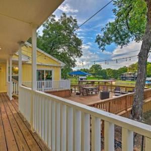 Lakefront Granbury Getaway - Pets Welcome!