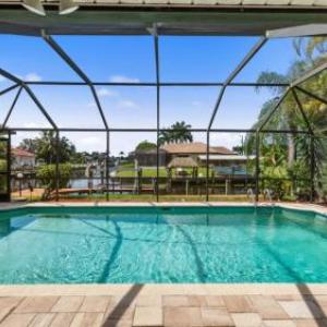 Sunset Palms Dockside Retreat