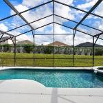 Beautiful 4 Bedroom 3 Bathroom pool & spa Villa