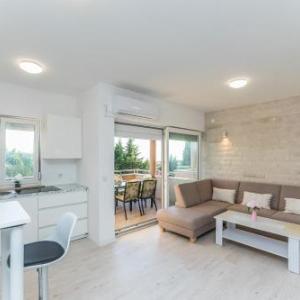 White Jasmine sea view penthouse for 8