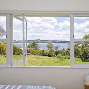 Lakeview Cottage - Rainbow Point Holiday Home