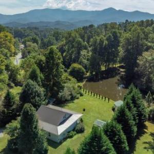 Newly Listed! The Art House in Bryson City NC