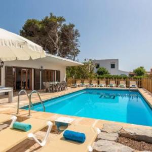 Villa Es Pins by Villa Plus