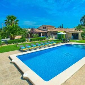 Villa Corralet by Villa Plus