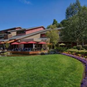 Cedarbrook Lodge hotel photo