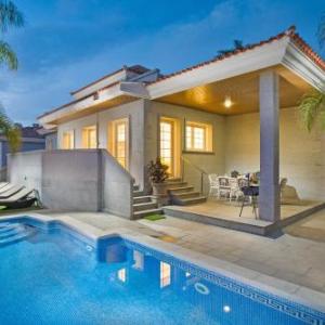 Villa Leonardo Dos by Villa Plus