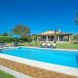Villa Monserrat by Villa Plus