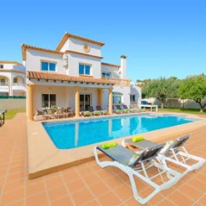 Villa Carolina Blanca by Villa Plus