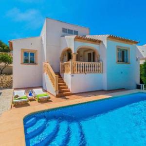 Villa Valeta by Villa Plus