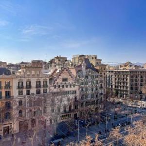 Passeig de Gràcia by Enjoybcn