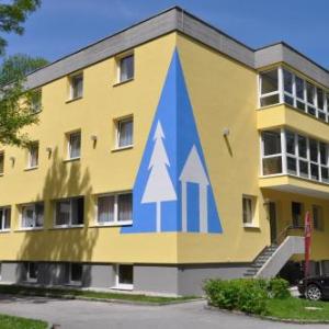 Eduard-Heinrich-Haus Hostel