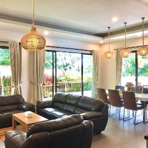 Beautiful Villa Private Pool Vimala Hills 4BR