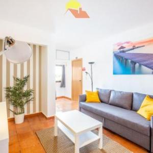 #065 Zulmira Flat by Home Holidays