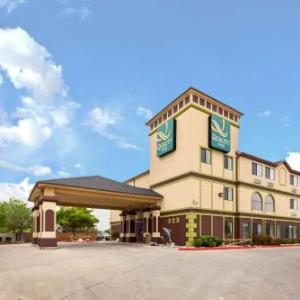 Quality Inn near SeaWorld - Lackland