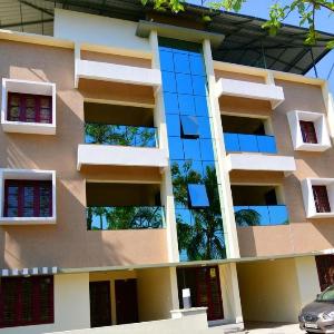 Athrakkattu Enclave  Luxury Apartment For 6