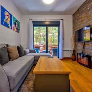 Vila Pekovic Green Pine Trees View 2 Bedroom Flat
