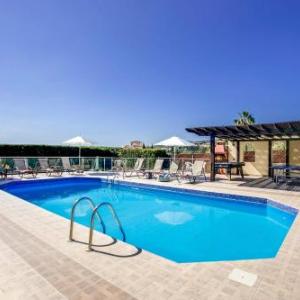 Villa Joanna Coral Bay by Villa Plus