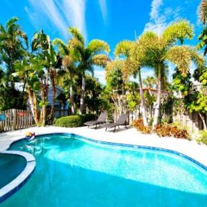 Cabin 2 Spinnakers Cottages: Dog Friendly - 250 Steps to Beach Home