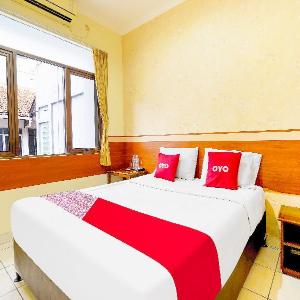 Urbanview Hotel Sakura Bandung
