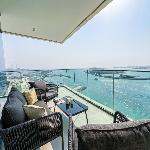 Superlative apt with private beach access Dubai